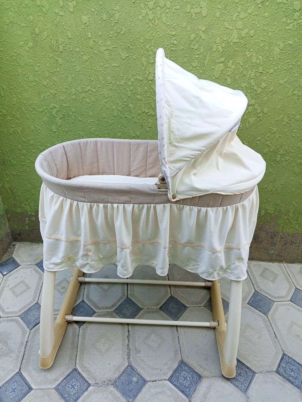Oğlan və qız üçün, İşlənmiş, Yumru, Beşik, Dəstsiz, Matras ilə, Yellənmə mexanizmi ilə — Mebel, Bakı (3)