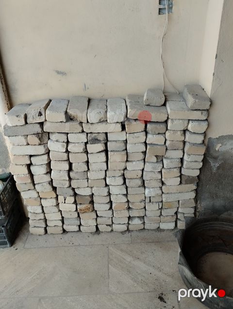 Köhnə tip kərpic daşlar dəsti - Material: bişmiş gil kərpic - Forma — Saray