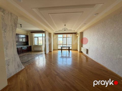 İcarəyə verilir 3 otaqlı yeni tikili 135 m²