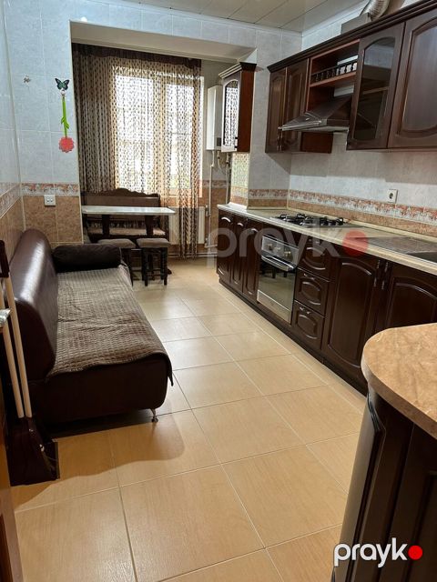3-otaqlı mənzil kirayə verilir, F. Yusifov küç., 90 m²