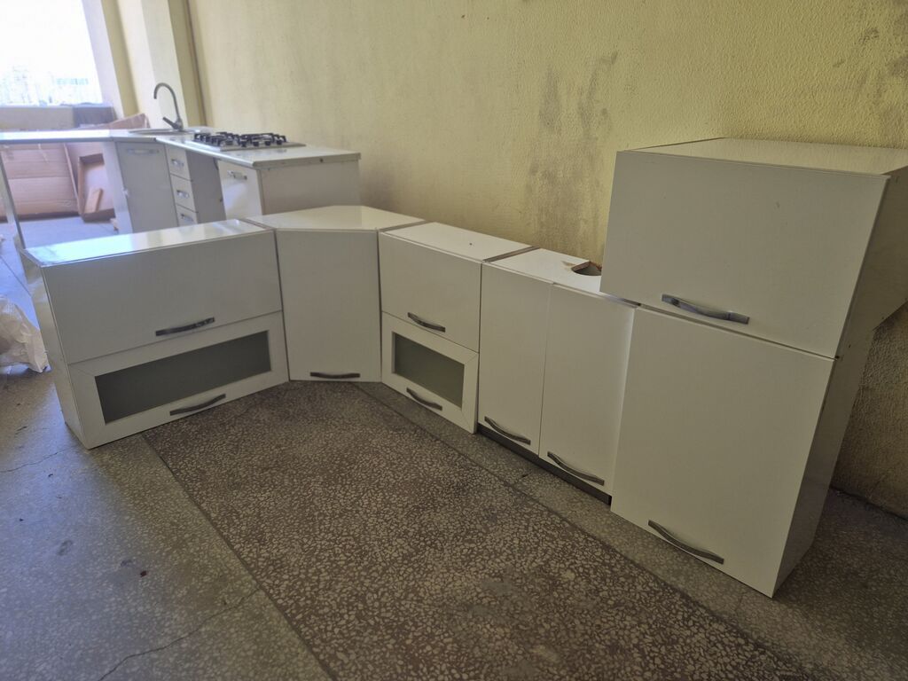 Ağ rəngdə modullu mətbəx mebeli dəsti - Alt və üst dolablar — Mebel, Masazır (2)