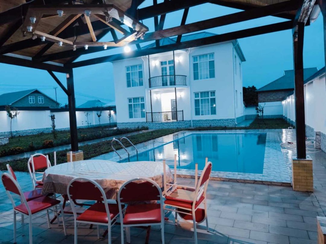 İcarəyə verilir 6 otaqlı həyət evi/bağ evi 200 m² — Ev, villa, Qəbələ (2)