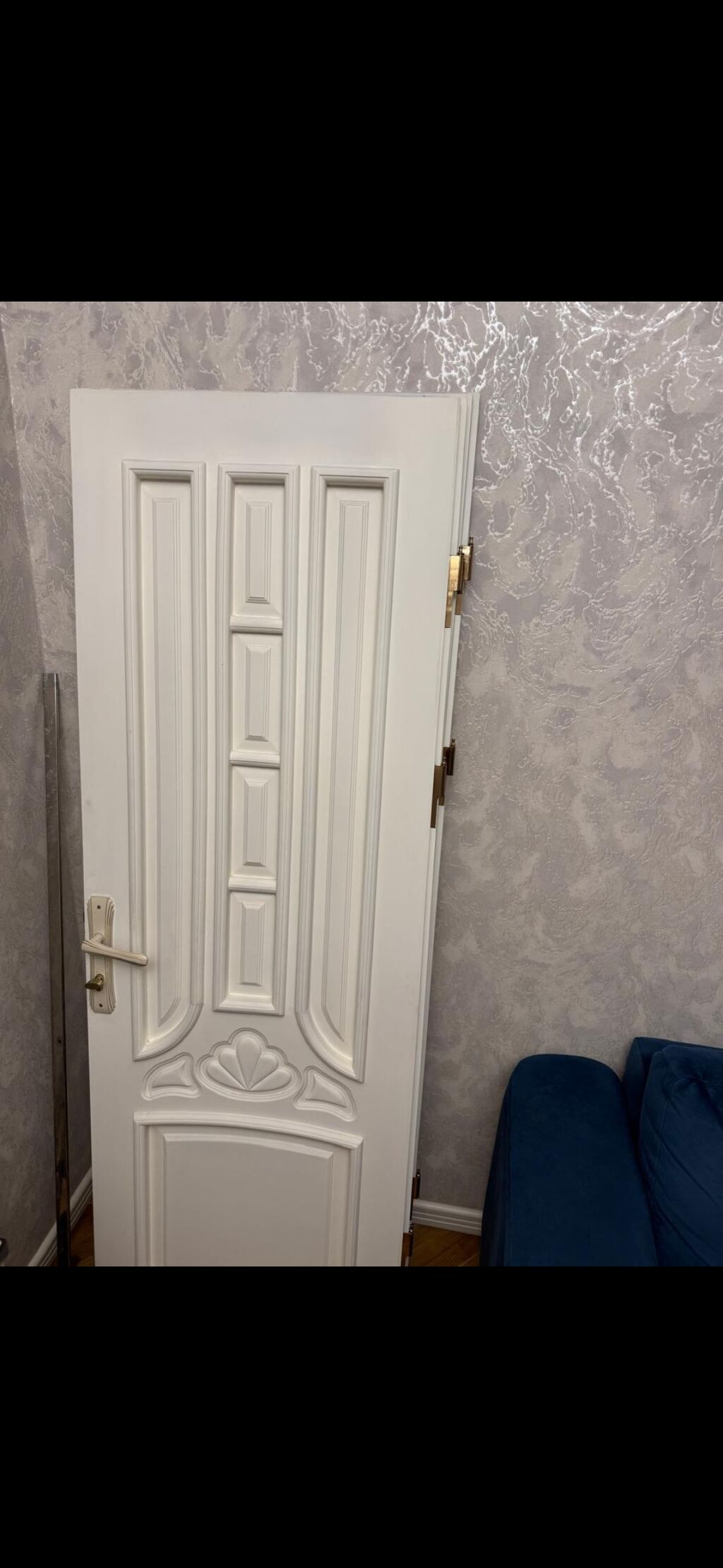 2 ədəd ağ rəngli daxili qapı satılır (göyrüş ağacı)
