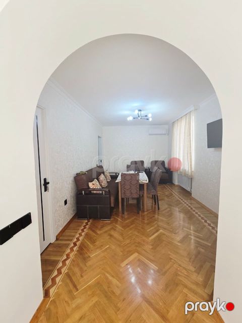 İcarəyə verilir 2 otaqlı köhnə tikili 45 m²