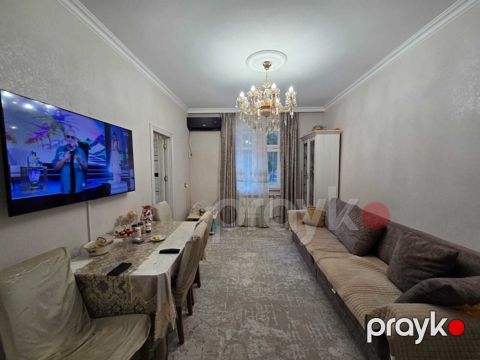 Satılır 2 otaqlı köhnə tikili 55 m²