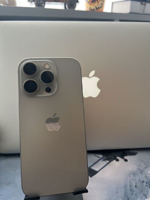 IPhone 15 Pro, Gümüşü, Face ID