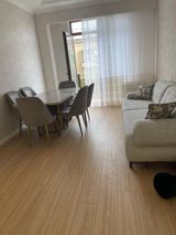 İcarəyə verilir 2 otaqlı yeni tikili 70 m² — MELEK