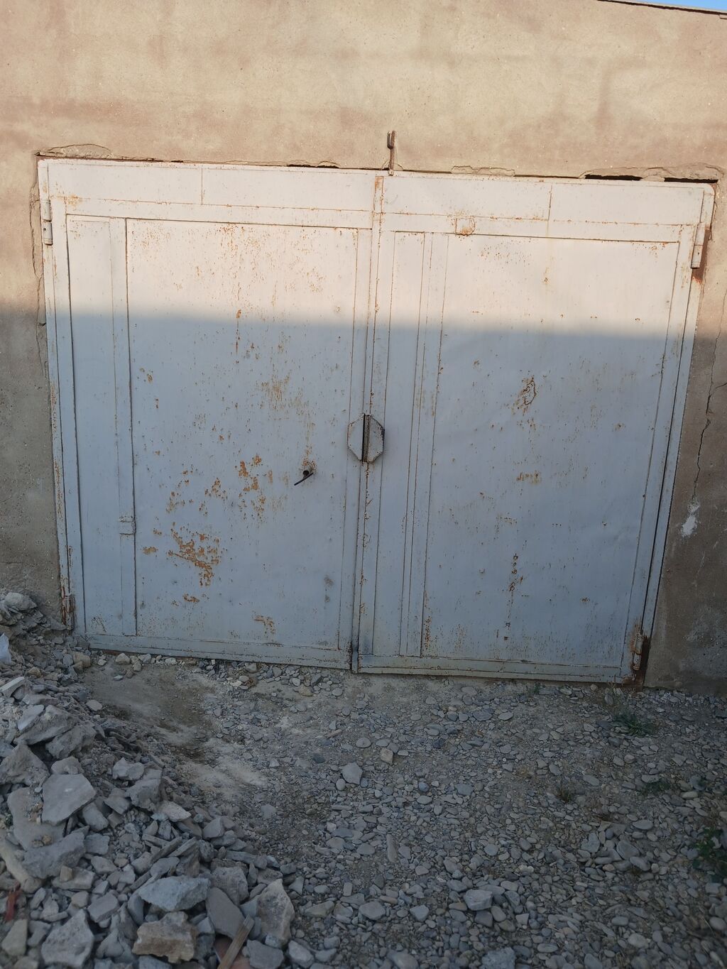 Metal ikiqat darvaza qalın ağır darvazadı problemi yoxdu 2.55 eni 2.7 — Mallar, Bakı (2)