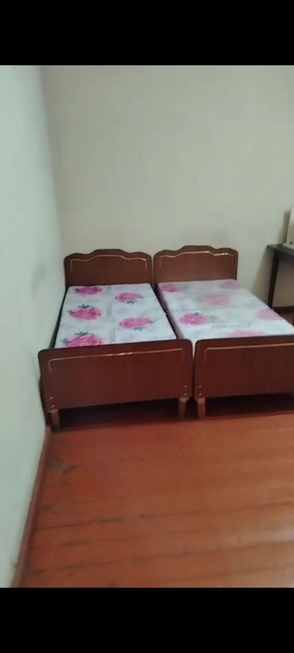 Tuncayin kafesin yaninda ev kirayeverilir aile ve telebe qizlara 50 — Daşınmaz əmlak, Gəncə (3)