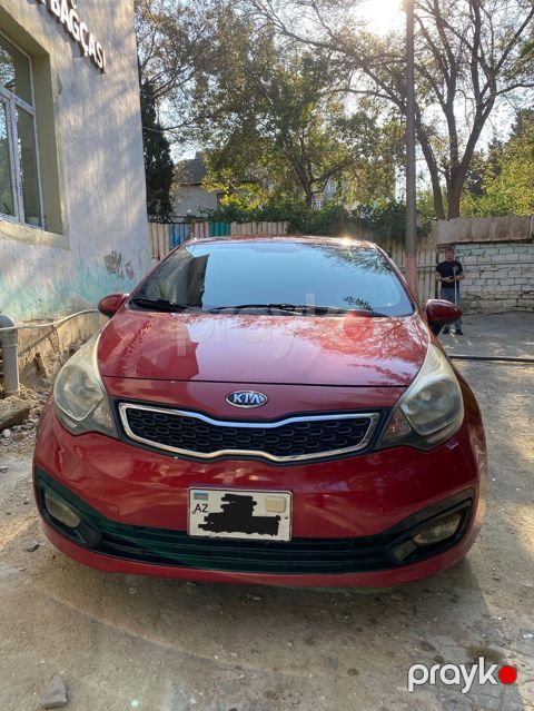 Kia Rio: 1.4 l | 2012 il Sedan