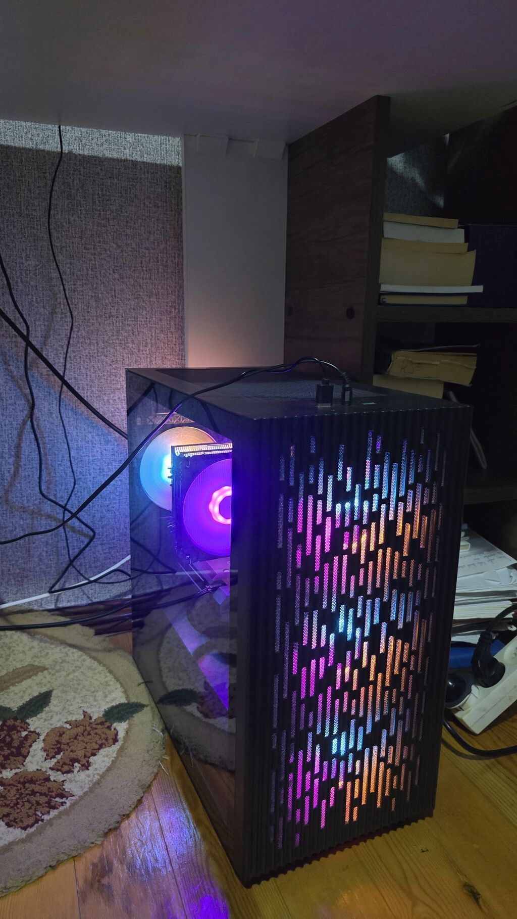 Güclü və səliqəli yığılmış gaming kompüter satılır. Oyun