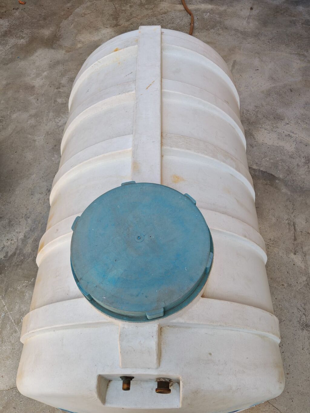 Bak, Plastik, 1000 l l, İşlənmiş — Mallar, Xırdalan (4)