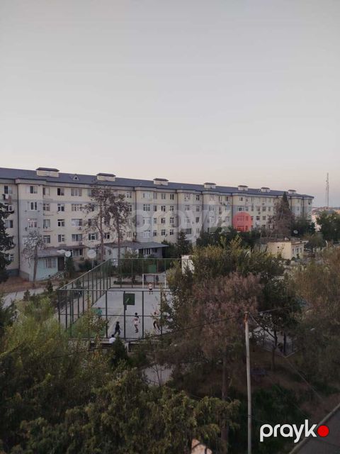 Satılır 2 otaqlı köhnə tikili 65 m²