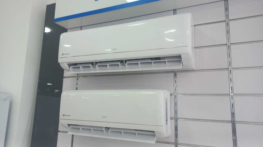 Kondisioner Aux inverter ağ R32 30-35 kv — Mallar, Bakı (3)