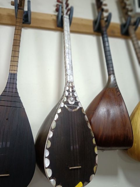 Sədəfli saz
