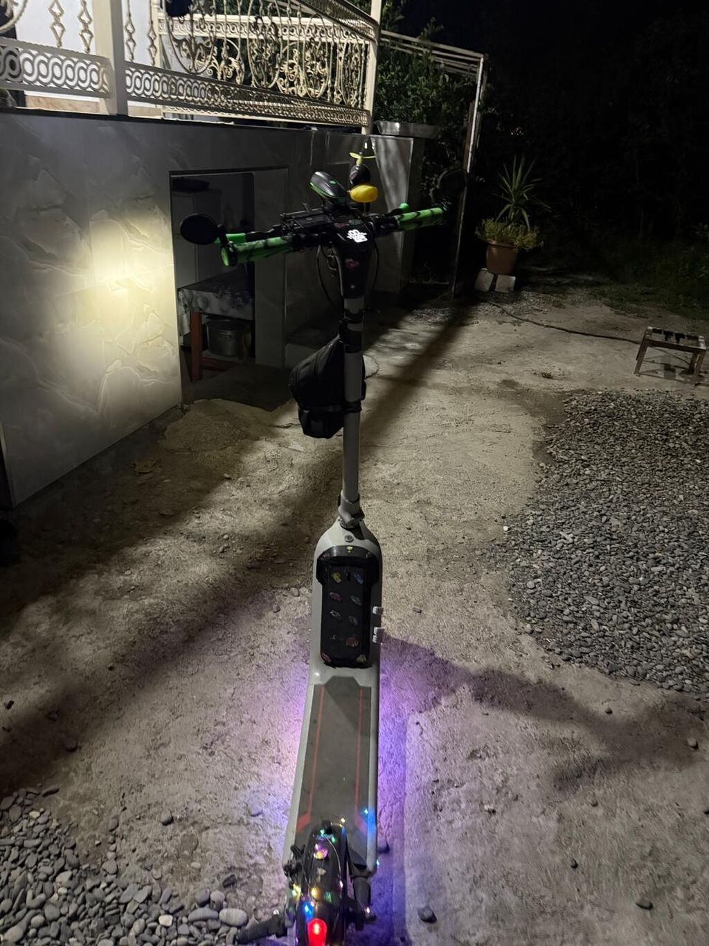 İşlənmiş Elektrik samokat 10", 251 - 350 Vt, 26 - 35 km/s, Ünvandan götürmə — Mallar, Bərdə (6)