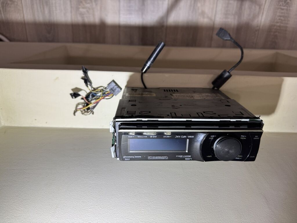 Pioneer DEH-P7150UB avtomobil maqnitolası