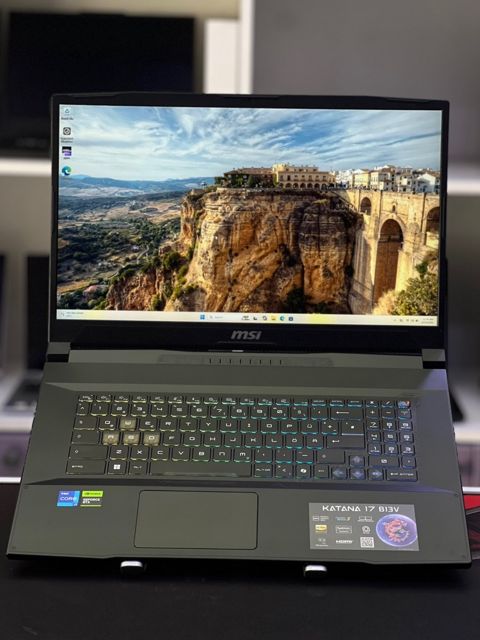 MSI KATANA 17 B13V — Bakı