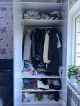 İki qapılı paltar şkafı - Rəng: ağ, minimal dizayn - Material — Mebel