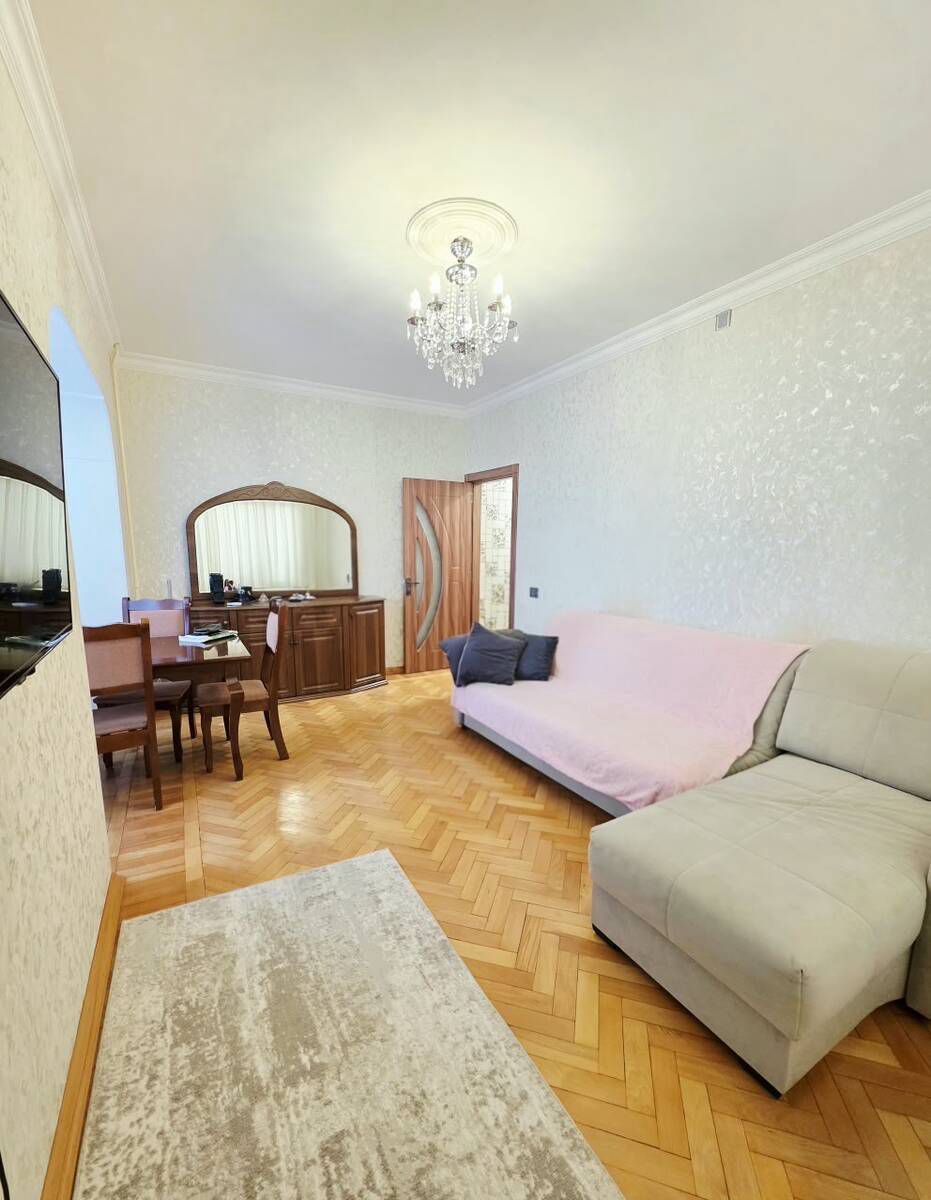 Satılır 2 otaqlı köhnə tikili 70 m² — Mənzil, Bakı (3)