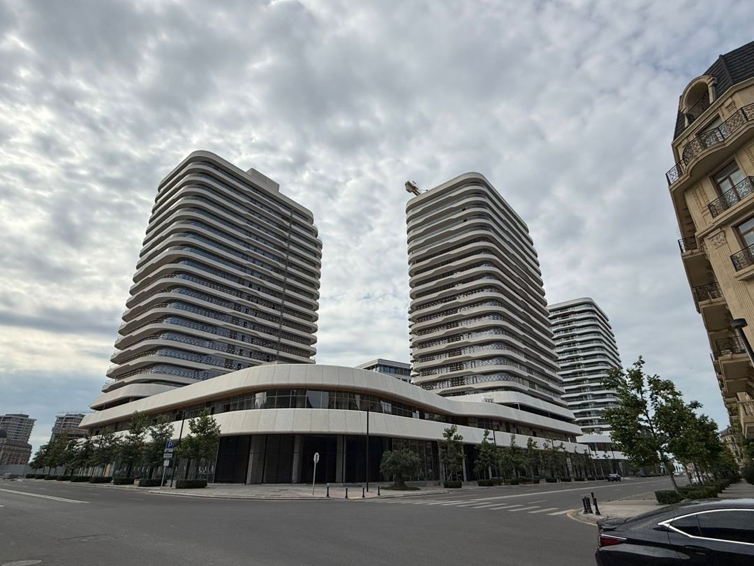 Satılır 3 otaqlı yeni tikili 178 m² — Mənzil, Bakı