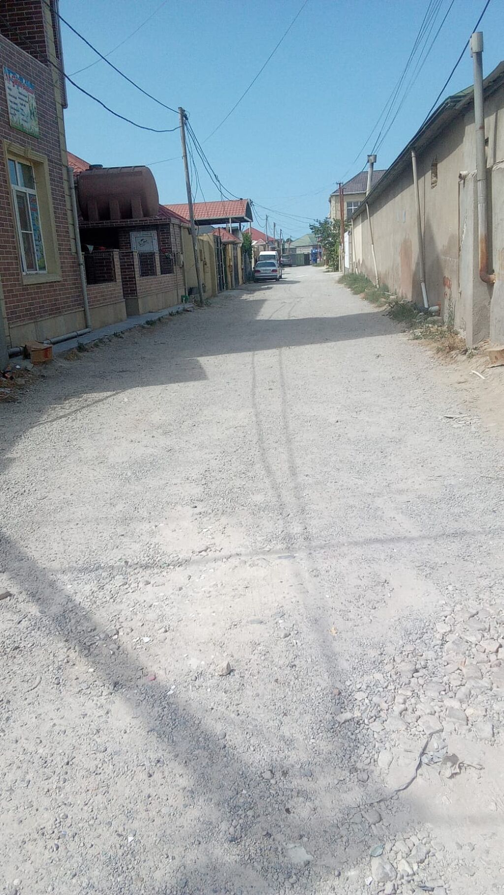 6 otaqlı, 220 kv. m