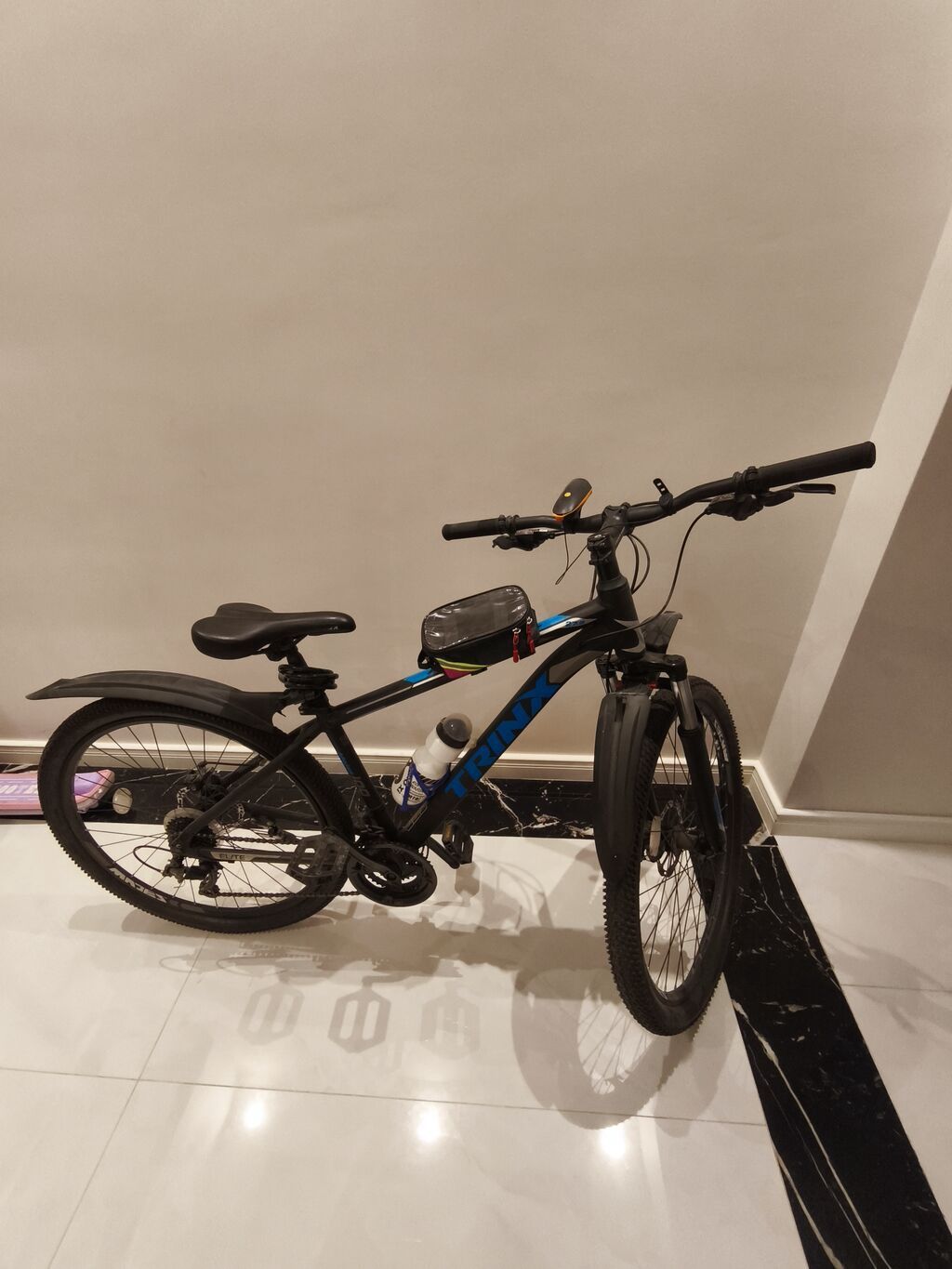 TRINX dağ velosipedi – 27.5” Texniki xüsusiyyətlər: - Çərçivə: TRINX