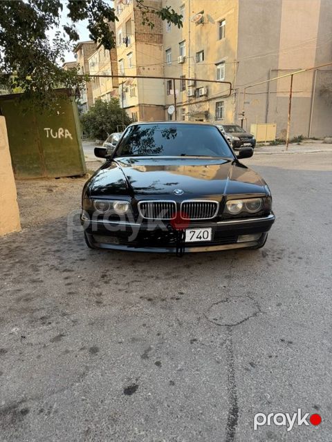 BMW 740, 4.4 L, 1998 il, 210 988 km