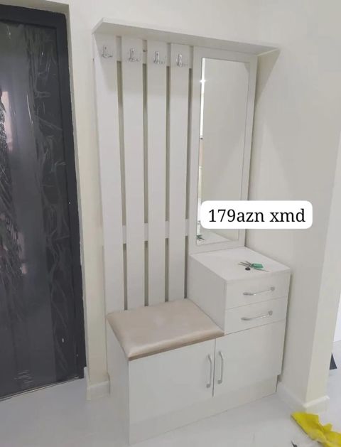 Dəhliz üçün çoxfunksiyalı konsol-asqı sistemi. Xüsusiyyətlər: - Rəng