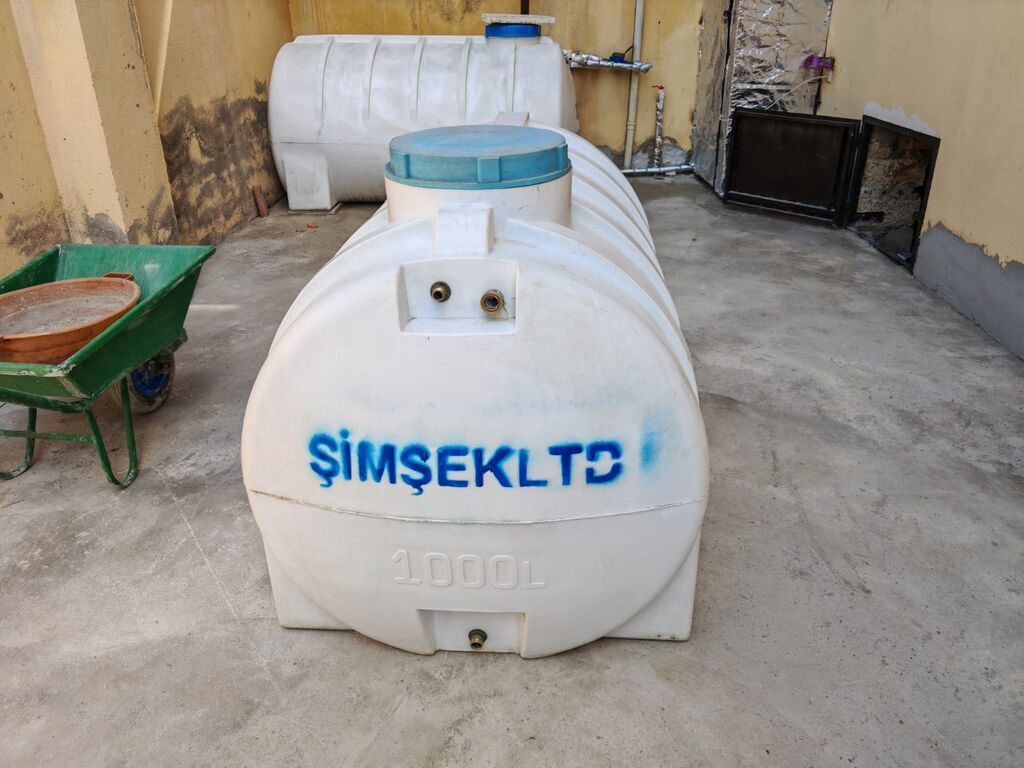 Bak, Plastik, 1000 l l, İşlənmiş — Mallar, Xırdalan
