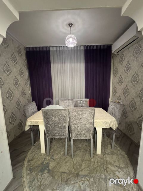 Satılır 3 otaqlı köhnə tikili 85 m²