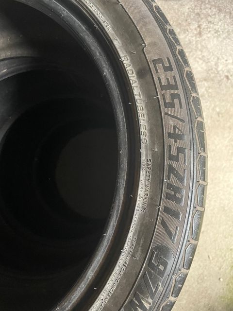 Şinlər 235/45 R17