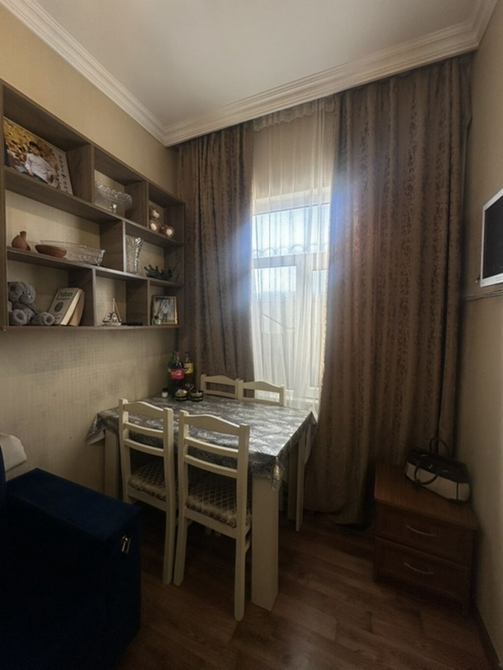 Məhsul: Künc divan + yemək masası dəsti + mətbəx mebeli və avadanlıqla — Mebel, Bakı (2)