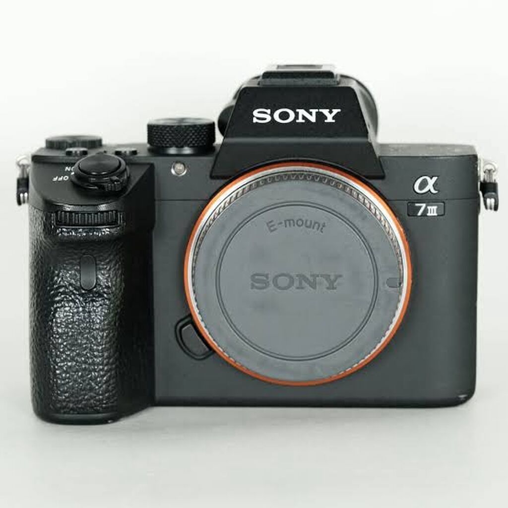 Sony Alpha A7 III (ILCE-7M3) tam kadr güzgüsüz fotoaparat - 24.2MP — Elektronika, Bakı