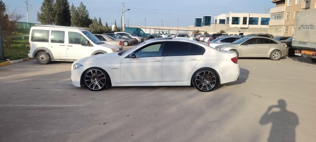 BMW 5 series: 2 l | 2016 il Sedan