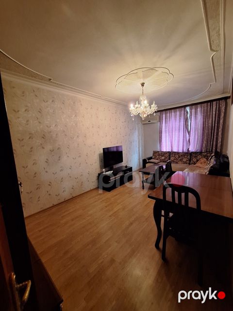 Satılır 4 otaqlı köhnə tikili 97 m²