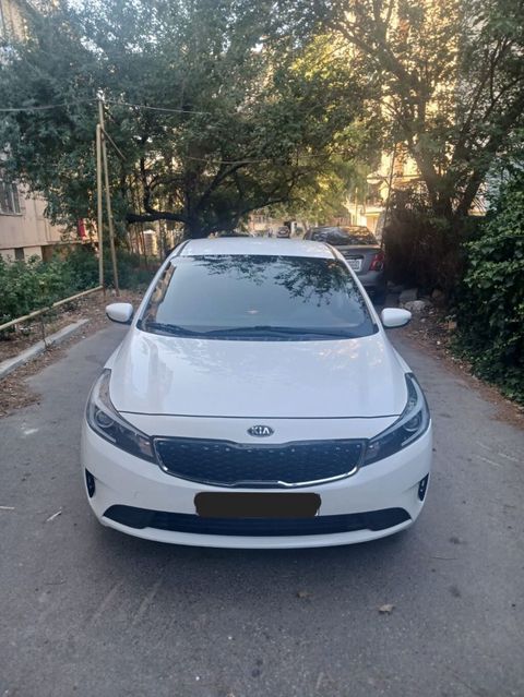 Kia K3: 1.6 l | 2016 il Sedan