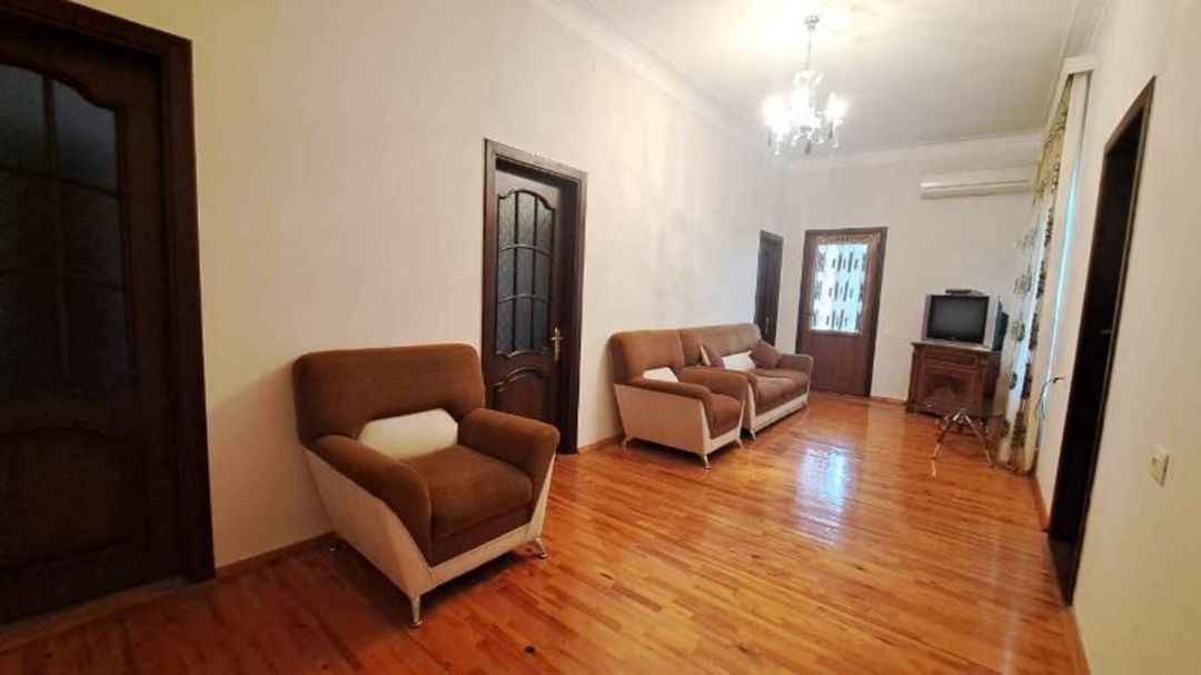 Bağ evi, Novxanı qəs. — Ev, villa, Bakı (7)