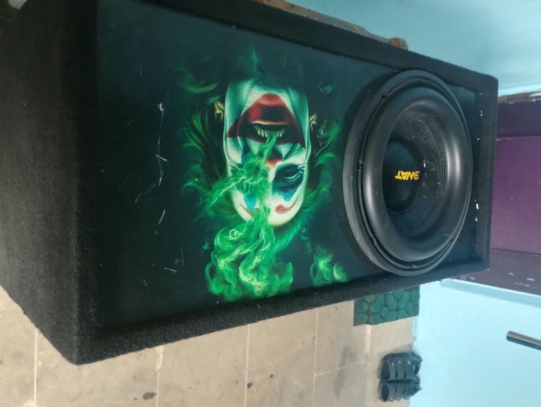 Maşın üçün subwoofer qutusu və dinamik - Brend: Swat (12" dairəvi — Səs texnikası, Bakı