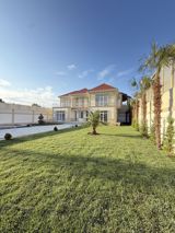 Satılır 5 otaqlı həyət evi/bağ evi 300 m² — Samir