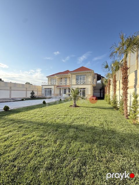 Satılır 5 otaqlı həyət evi/bağ evi 300 m²
