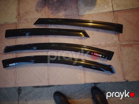 Toyota Prius üçün küləkönləyici dəst (qapı üstü deflektorlar) -