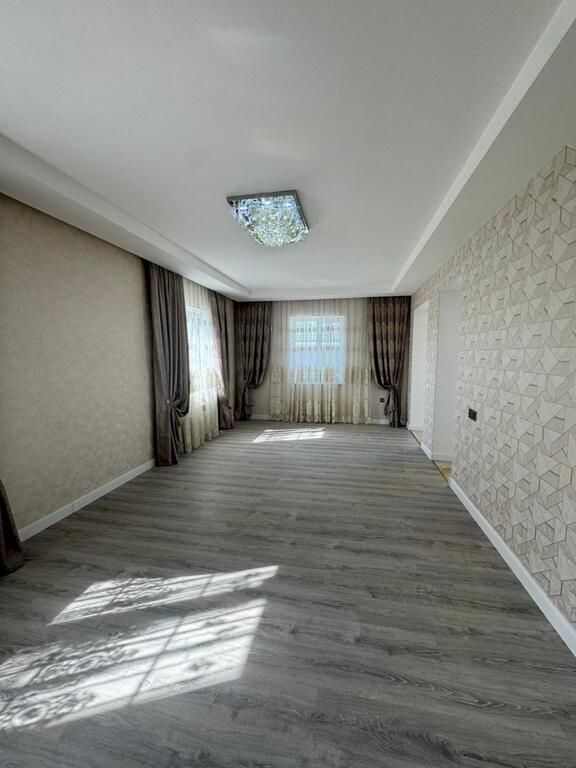 Satılır 4 otaqlı həyət evi/bağ evi 330 m² — Ev, villa, Bakı (7)