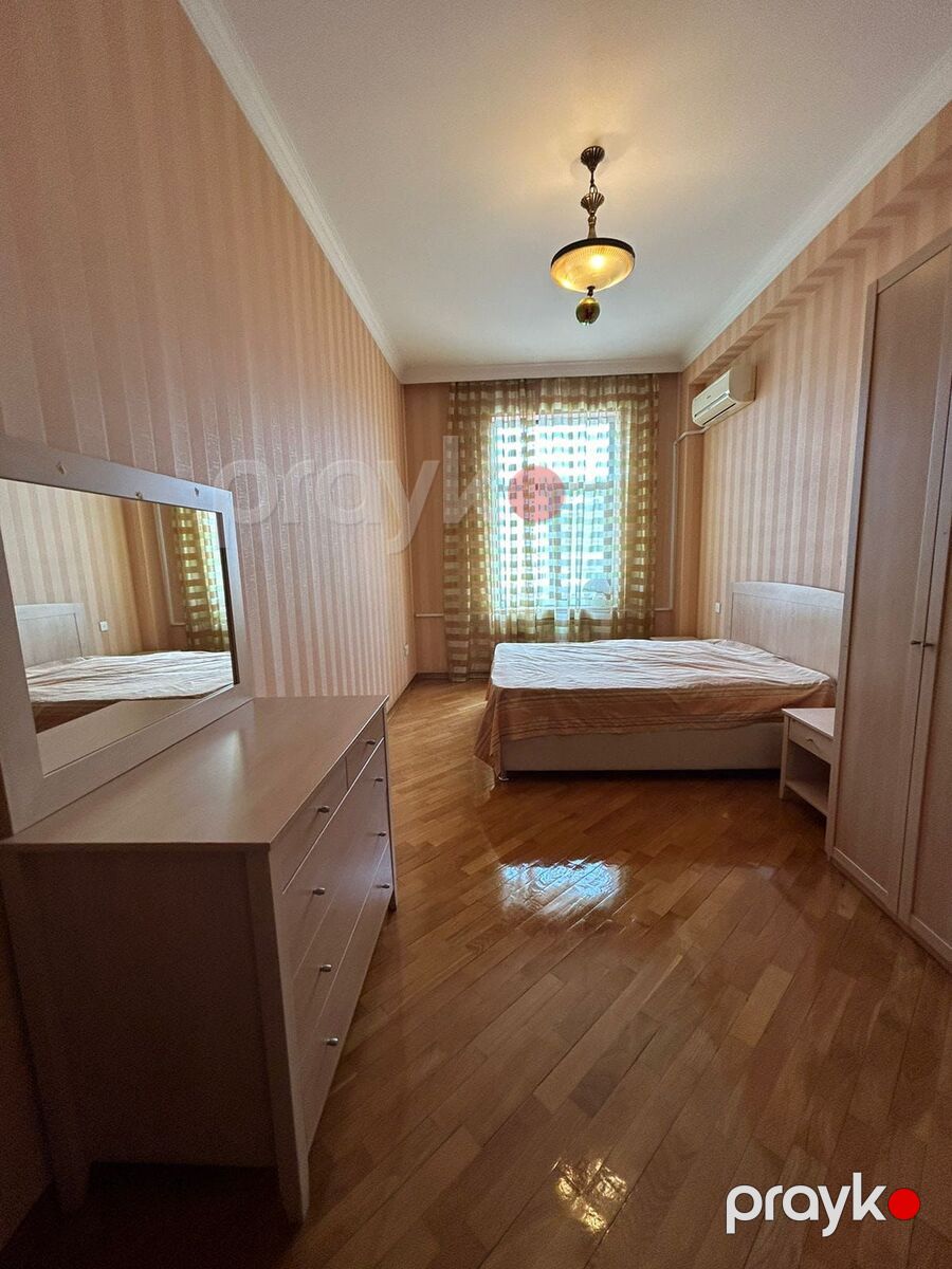 İcarəyə verilir 4 otaqlı yeni tikili 200 m² — Mənzil, Bakı (10)