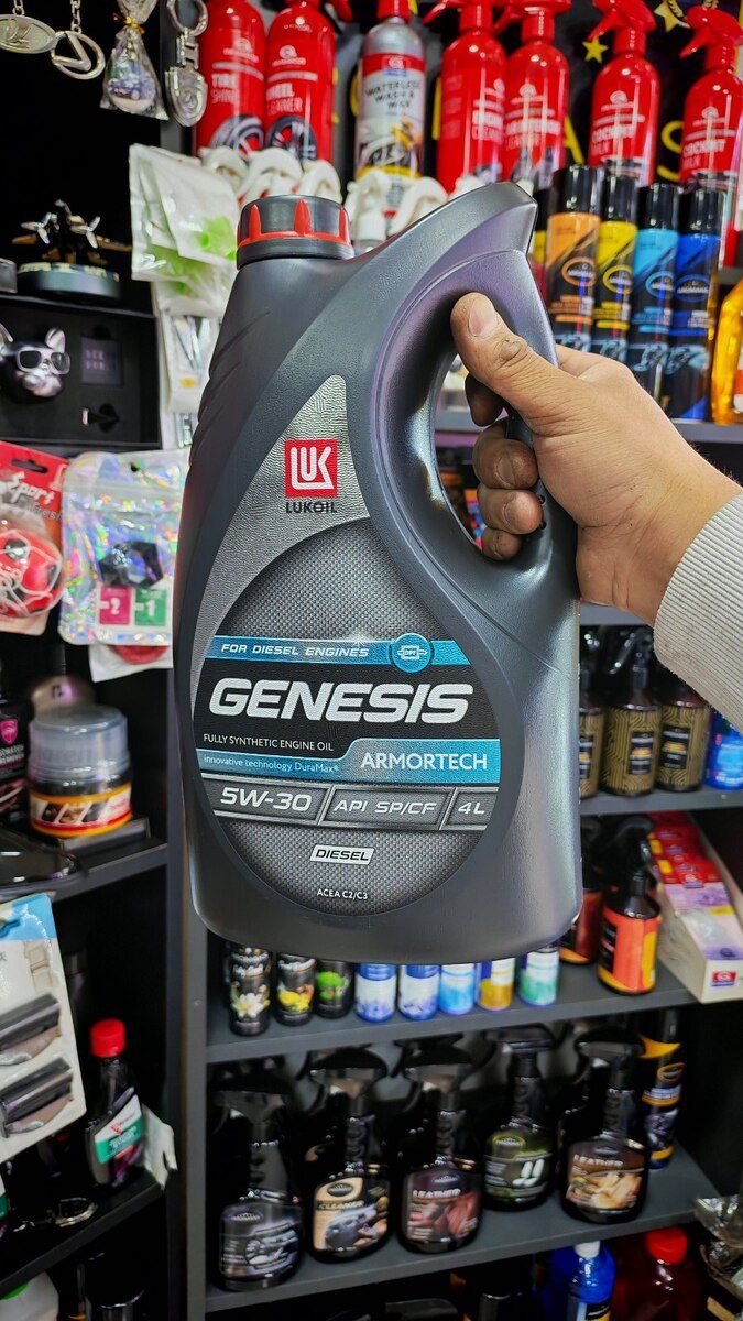 Lukoil-Genesis mühərrik yağları — Ehtiyat hissələri və aksesuarlar, Bakı (2)
