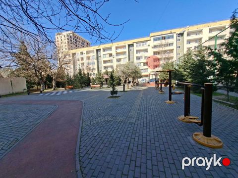 Satılır 5 otaqlı köhnə tikili 120 m²