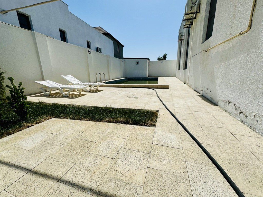 Satılır 5 otaqlı həyət evi/bağ evi 250 m² — Ev, villa, Bakı (9)