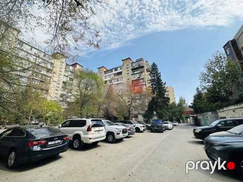 Satılır 2 otaqlı köhnə tikili 50 m²