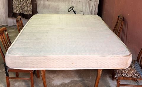 Iki neferlik matras gorunduyu kimidir qiymet 20 azn isdeyen moykaya