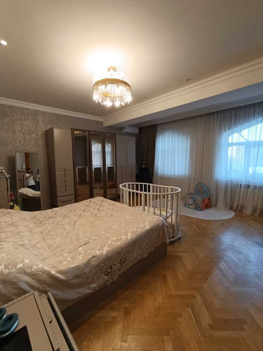 Satılır 4 otaqlı yeni tikili 200 m² — Mənzil, Bakı (7)